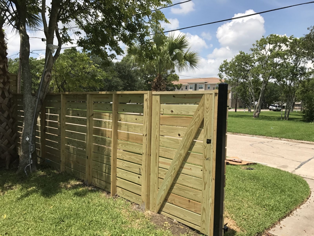 Horizontal Wood Picket Fence - Bayou City Fence Company